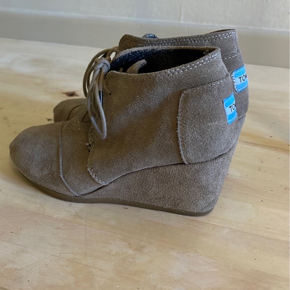 TOMS Bundle - Picture 6 of 11